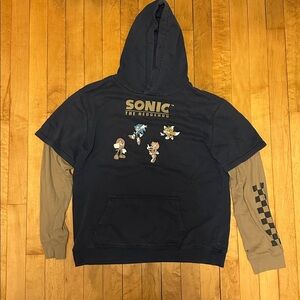 Sonic the Hedgehog kids size xl Hoodie with Characters